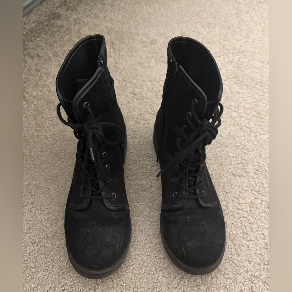 Black Lace-Up Women's Boots